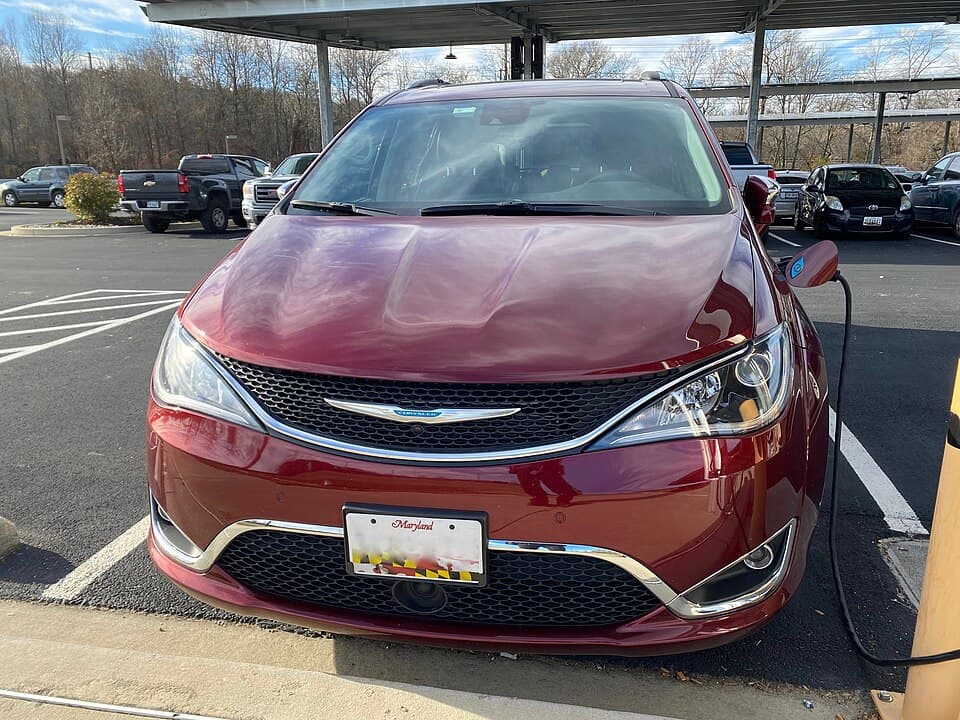 Chrysler Pacifica Hybrid electric vehicle