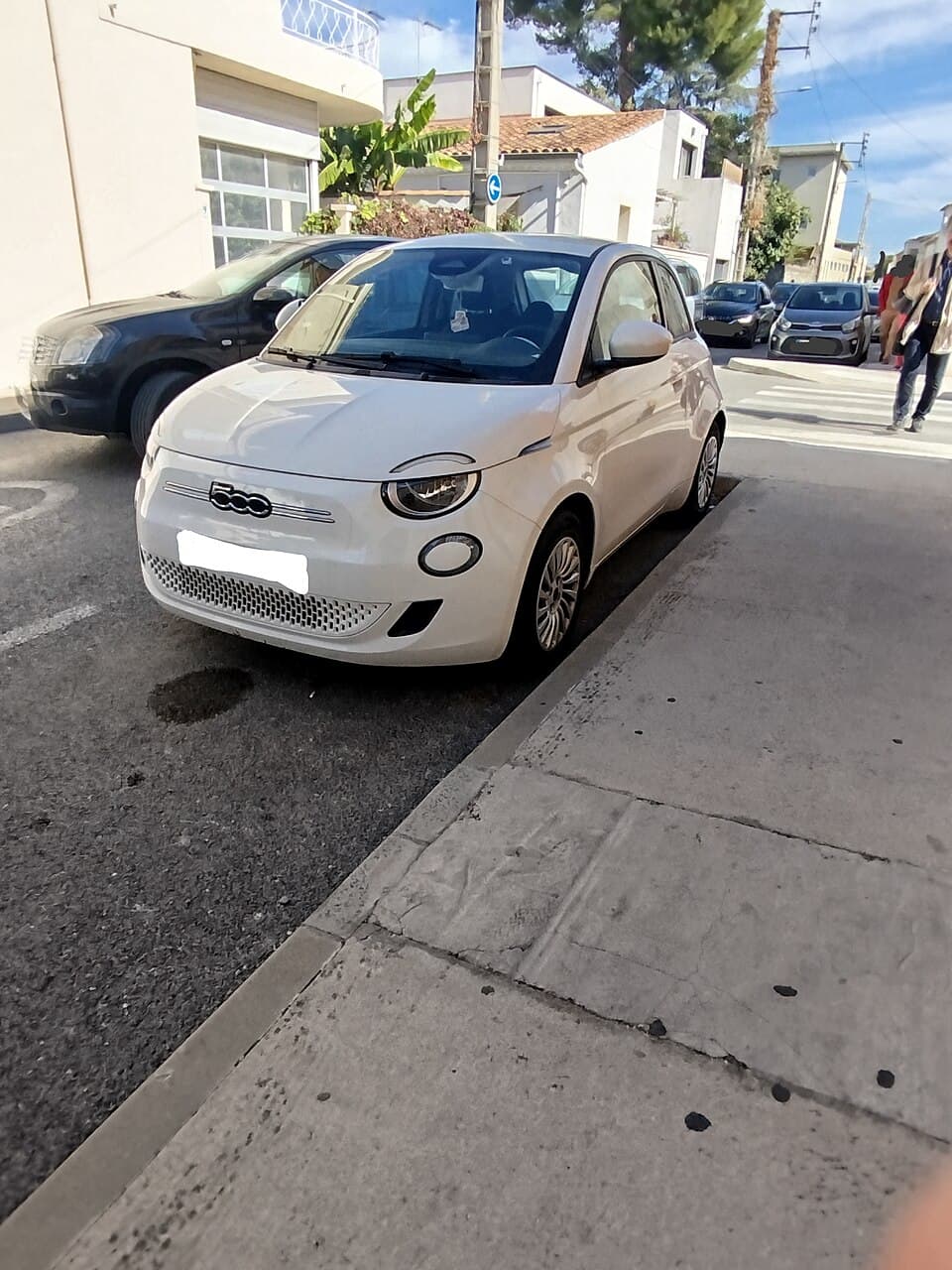 Fiat 500e — representative Fiat EV/PHEV for diagnostic code coverage