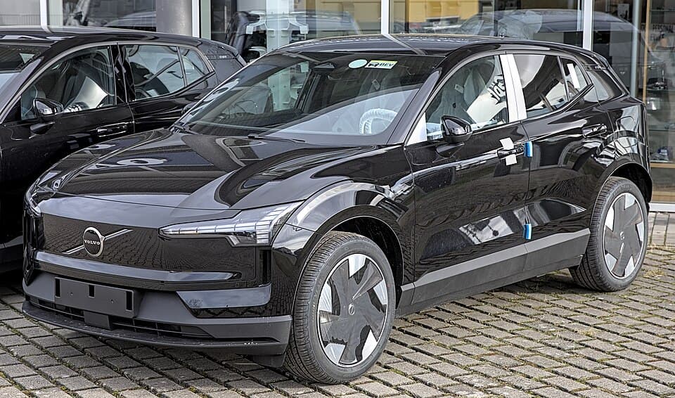 Volvo EX30 — representative Volvo EV/PHEV for diagnostic code coverage